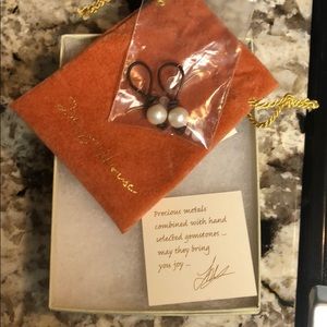 New Design House Genuine Pearl leather earrings